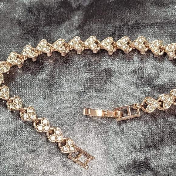 Rose Gold Heart Shaped  Bracelet - Picture 6 of 8